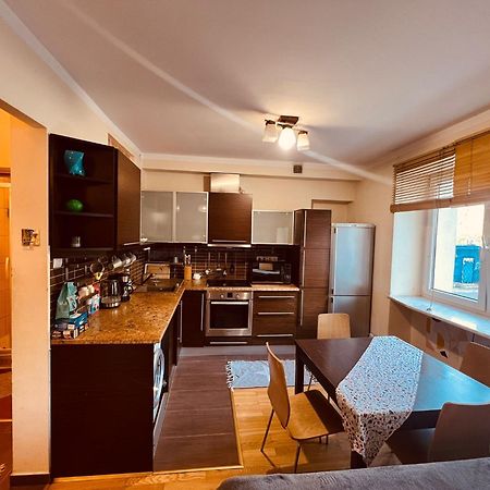Entire Studio Flat Apartment Варшава Екстериор снимка