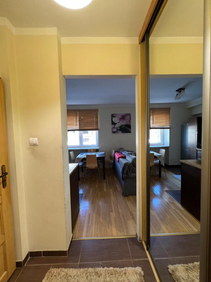 Entire Studio Flat Apartment Варшава Екстериор снимка