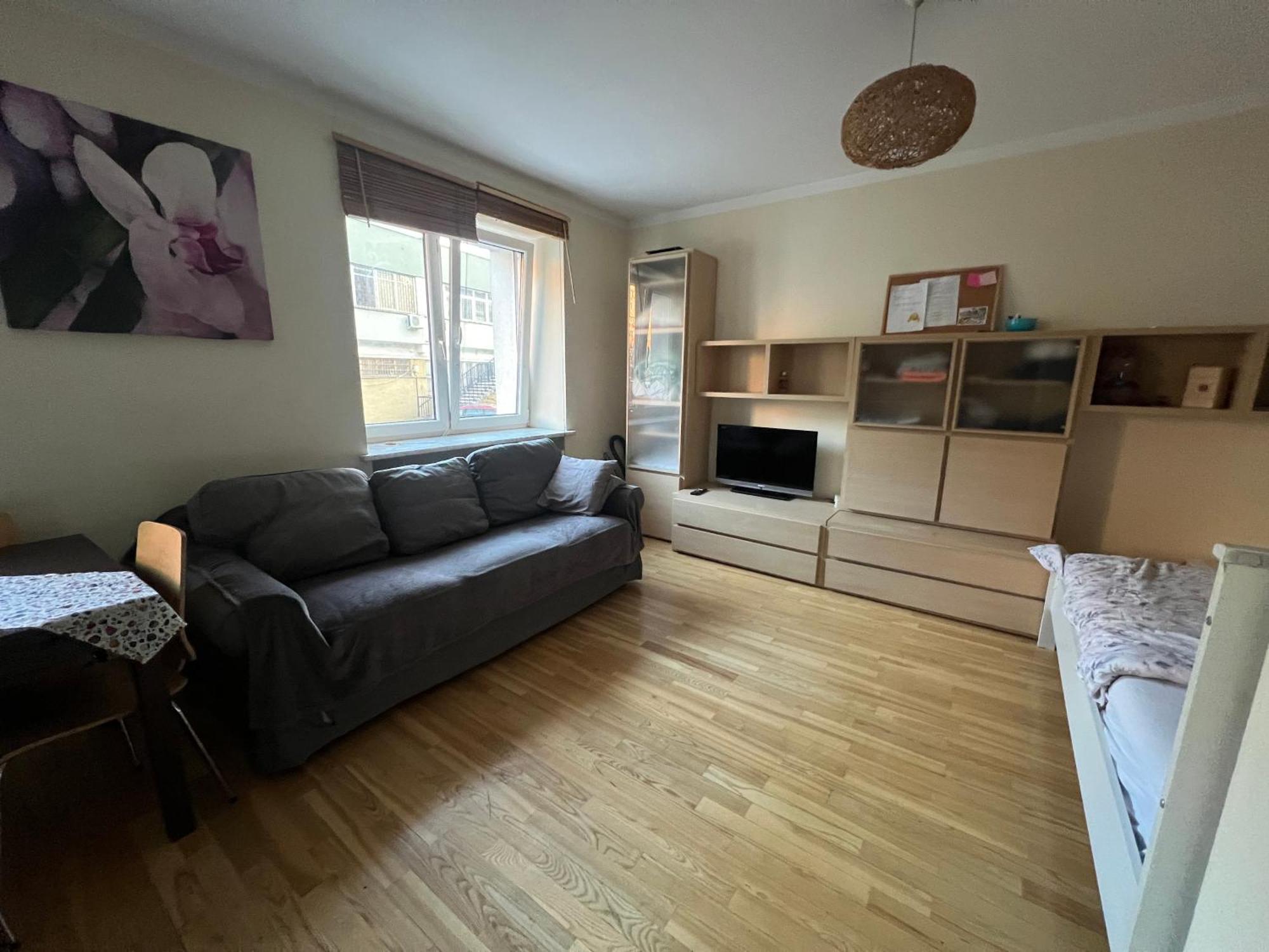 Entire Studio Flat Apartment Варшава Екстериор снимка